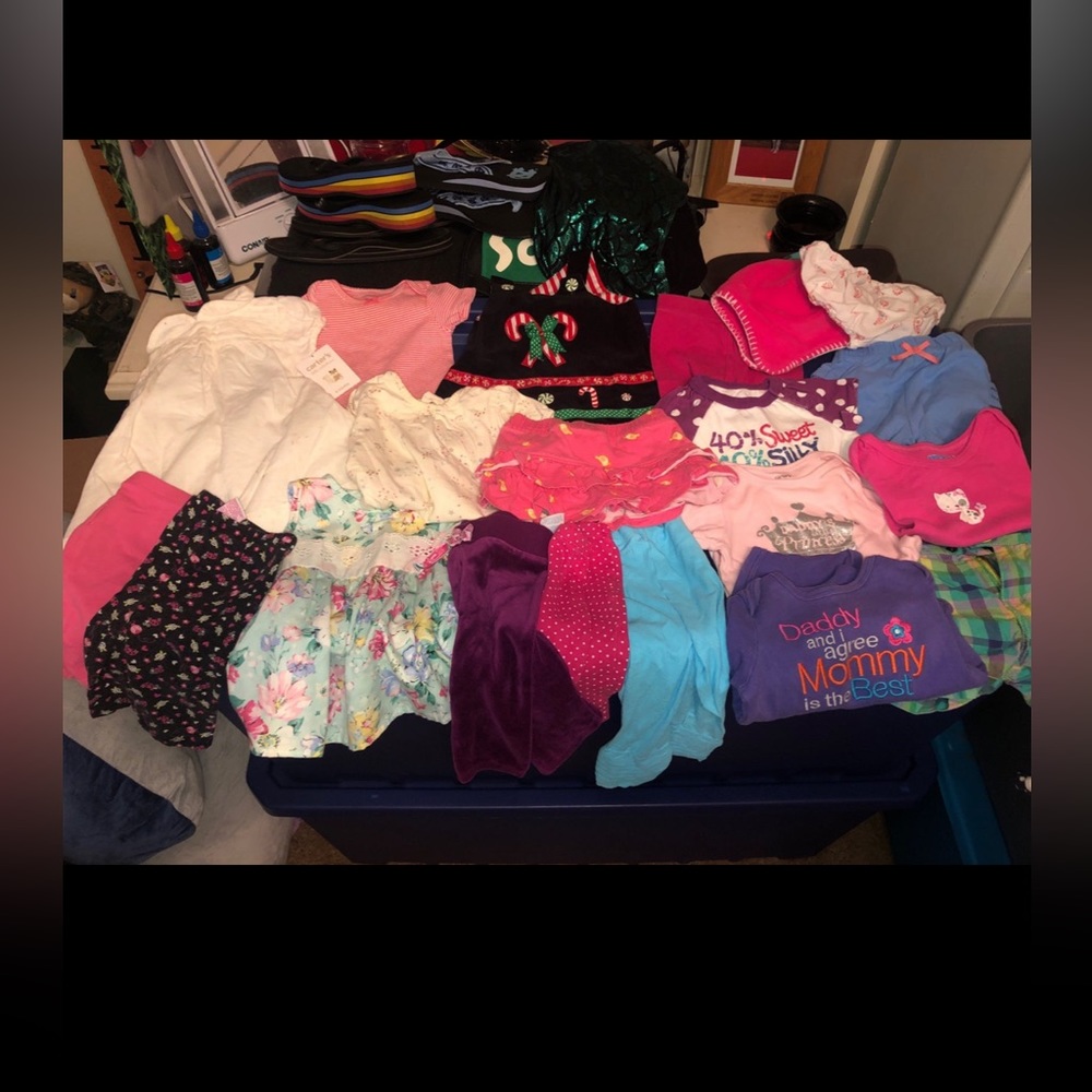 Baby girl 6 &9 months clothes lot